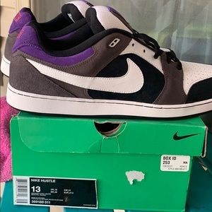 Nike Hustle size 13 SB